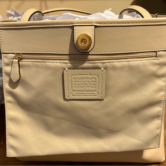 Coach Lunar New Year of the Dragon Tote *Hard to Find* Limited Edition - Picture 4 of 13